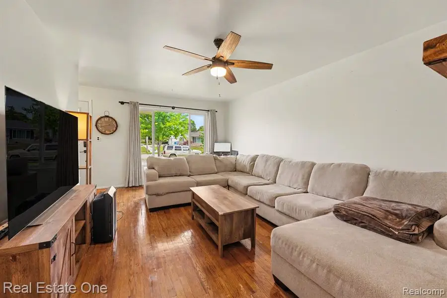 14120 Edison, Warren, MI 48088 - #3