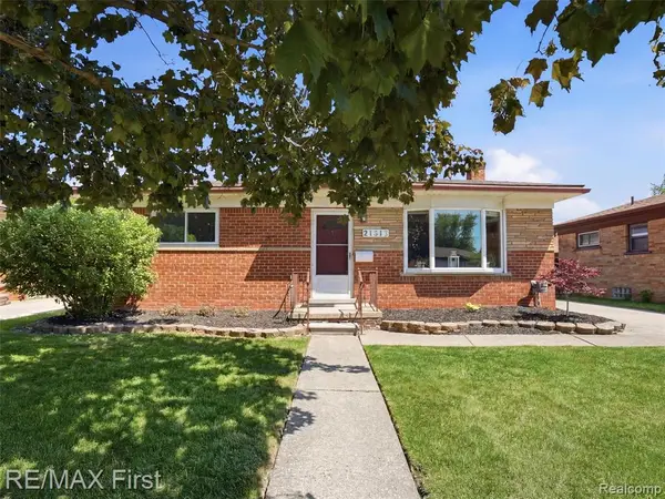 21213 Centennial, Saint Clair Shores, MI 48081