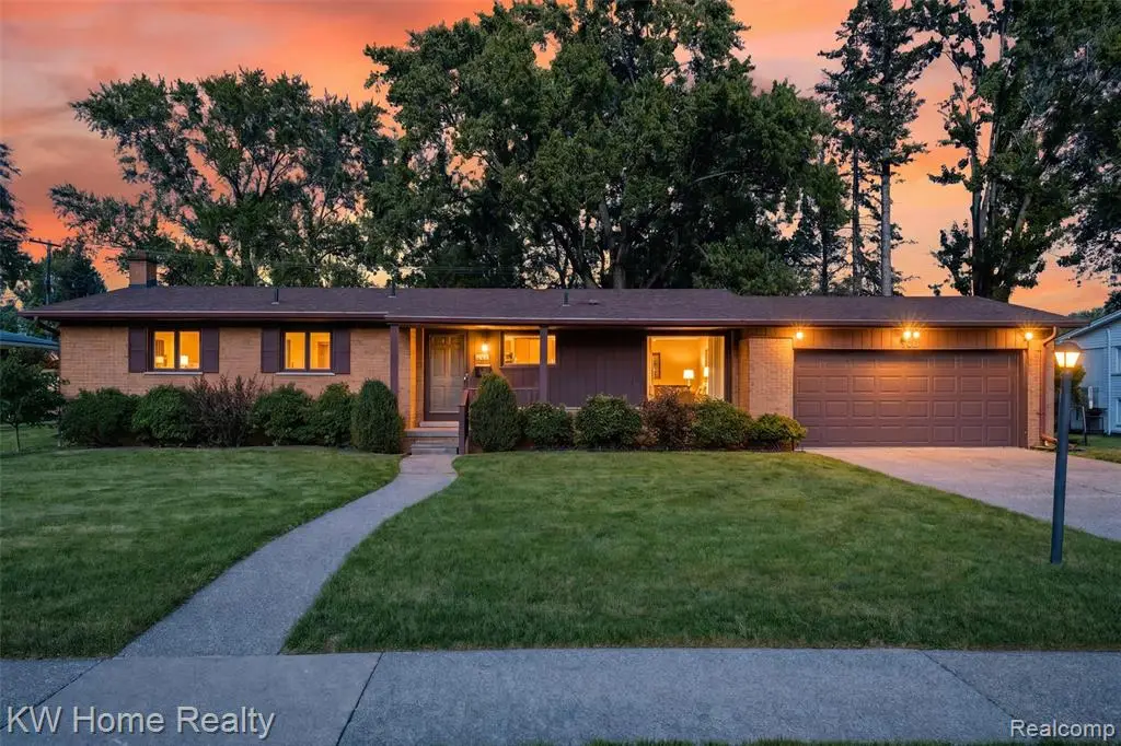 16850 Surrey, Livonia, MI 48154 - #1