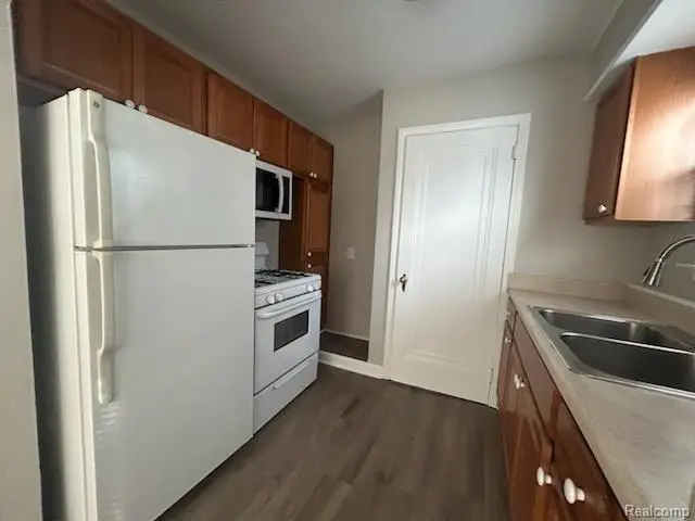 2438 Columbia, Berkley, MI 48072 - #3