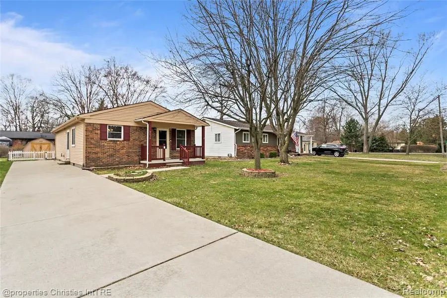 8834 Janis, Shelby, MI 48317 - #2