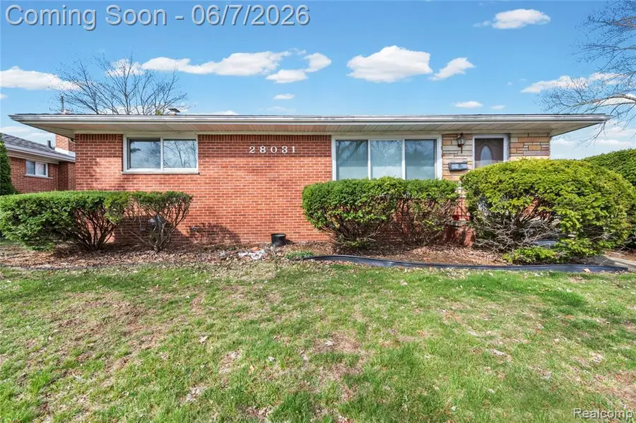 28031 Lorraine, Warren, MI 48093 - #2