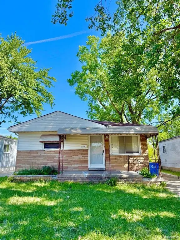 13335 Charlotte, Warren, MI 48089