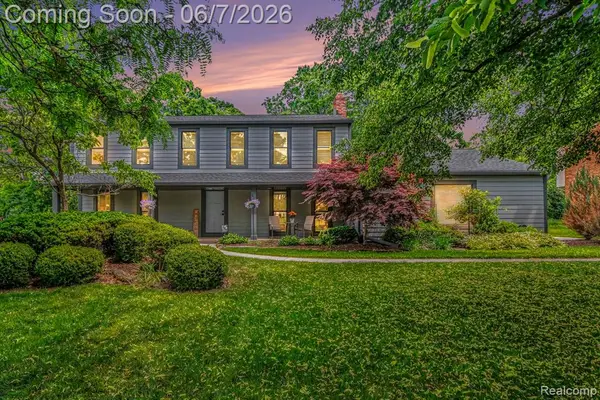 4071 Shore Crest, West Bloomfield, MI 48323