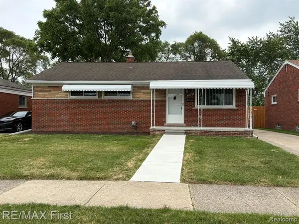 25184 Collingwood, Roseville, MI 48066