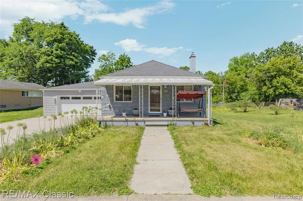 32417 Linderman, Warren, MI 48093 - #1