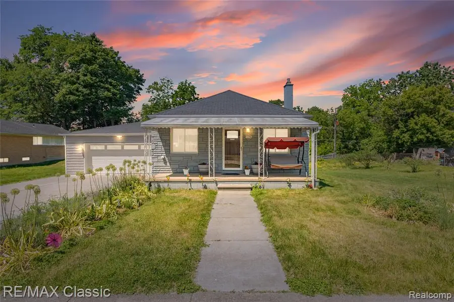 32417 Linderman, Warren, MI 48093 - #2