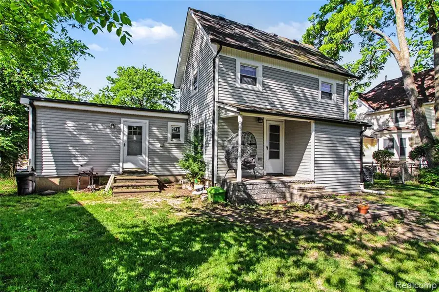 33614 Grand River, Farmington, MI 48335 - #3