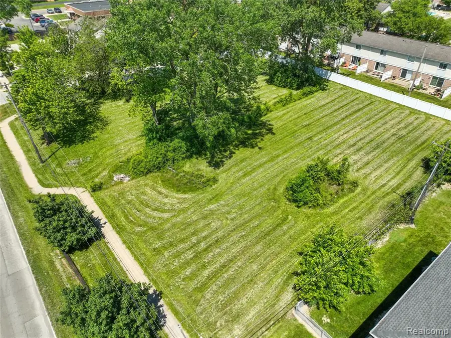 0000 Northline, Southgate, MI 48195 - #2