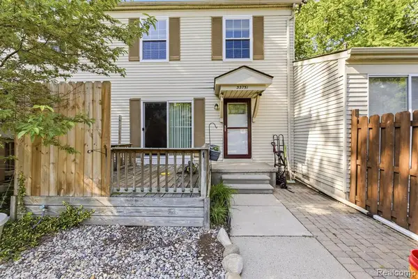 33751 Bayview, New Baltimore, MI 48047