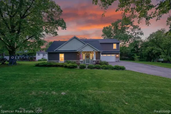 6415 Sunnydale, Clarkston, MI 48346