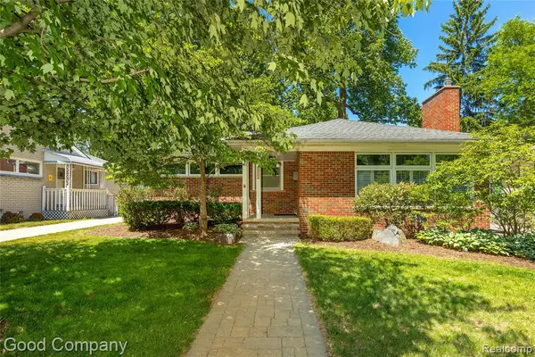802 Orchard View, Royal Oak, MI 48073