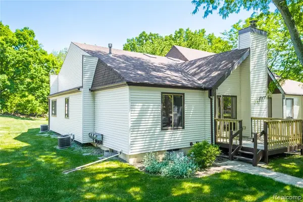 2925 Staten #6, Lansing, MI 48910