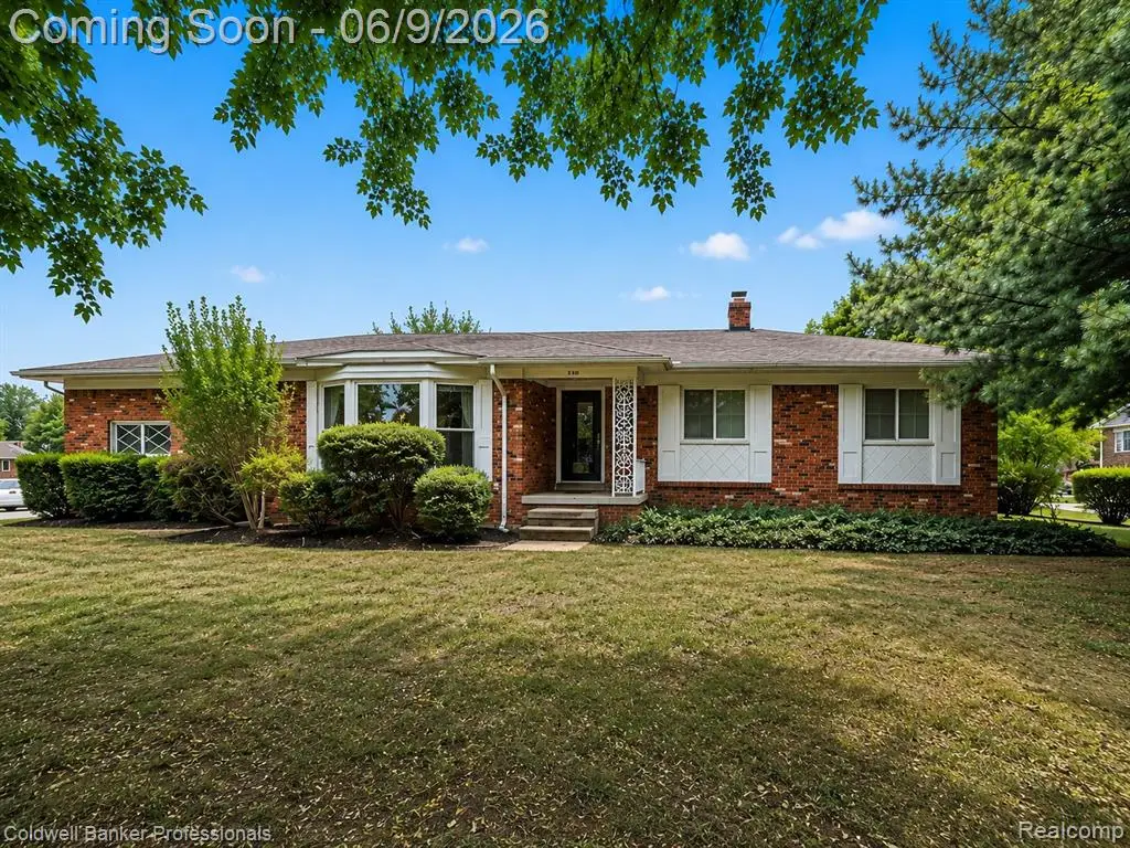 53238 Saturn, Utica, MI 48316 - #1