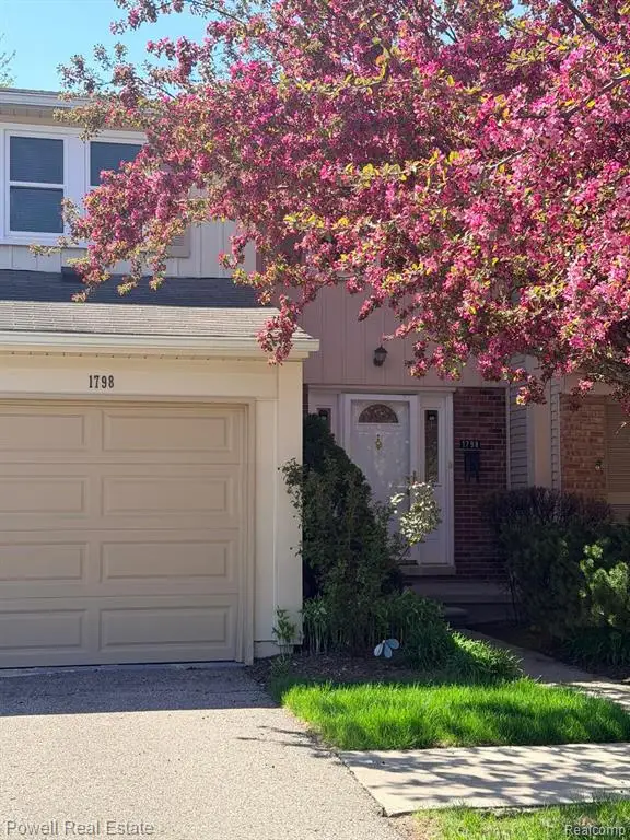 1798 Brentwood, Troy, MI 48098