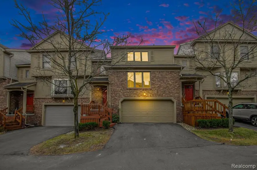4243 Breckenridge, West Bloomfield, MI 48322 - #2