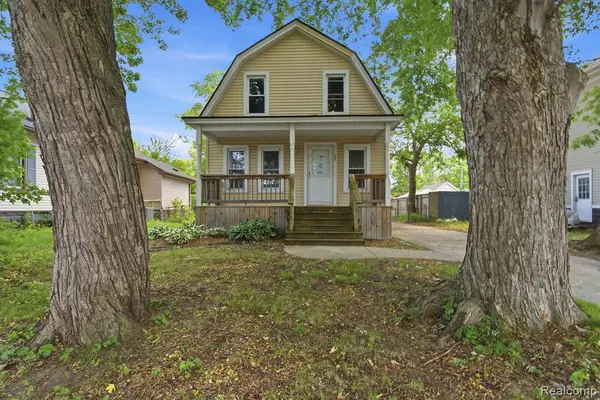147 Crocker, Mount Clemens, MI 48043