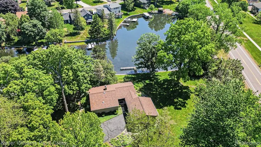 2911 Walmsley Circle, Lake Orion, MI 48360 - #2