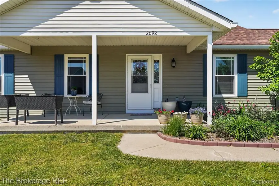 2092 Brier Crest, Davison, MI 48423 - #3