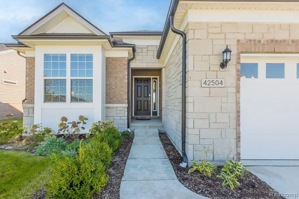 42504 Arbor, Clinton Township, MI 48038 - #1