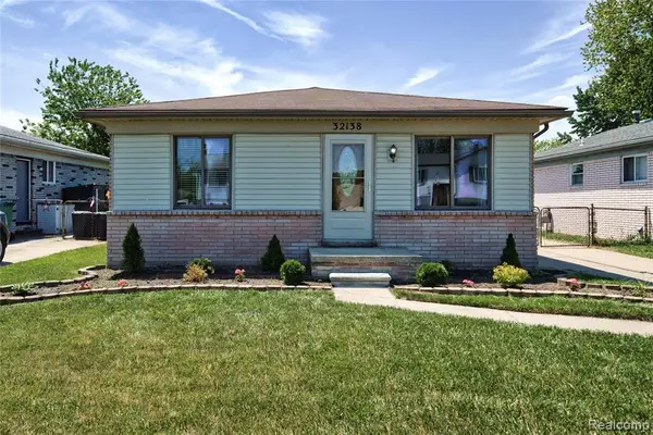 32138 Glaser, Rockwood, MI 48173