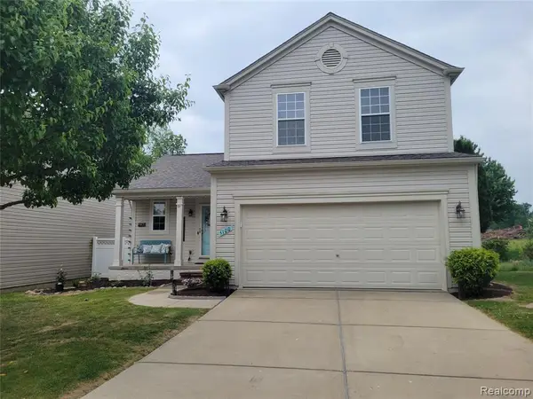 5100 Meadow Crest, Holly, MI 48442
