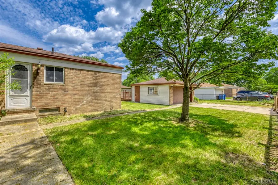 32240 Hawthorne, Warren, MI 48092 - #3