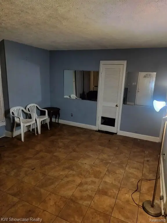 9135 Winthrop, Detroit, MI 48228 - #3