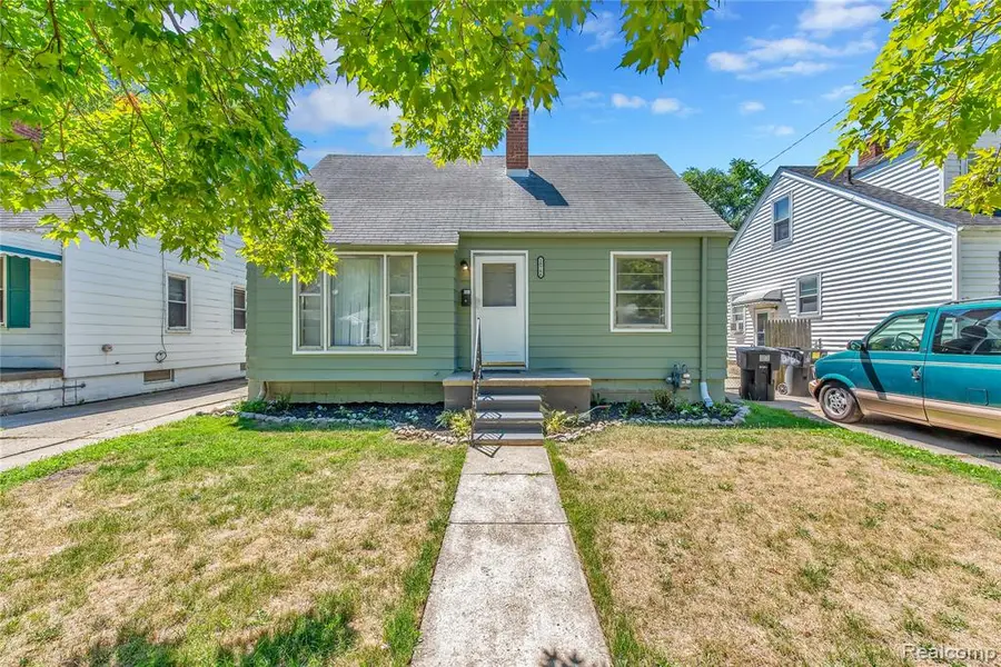 18766 Kingsville, Harper Woods, MI 48225 - #3