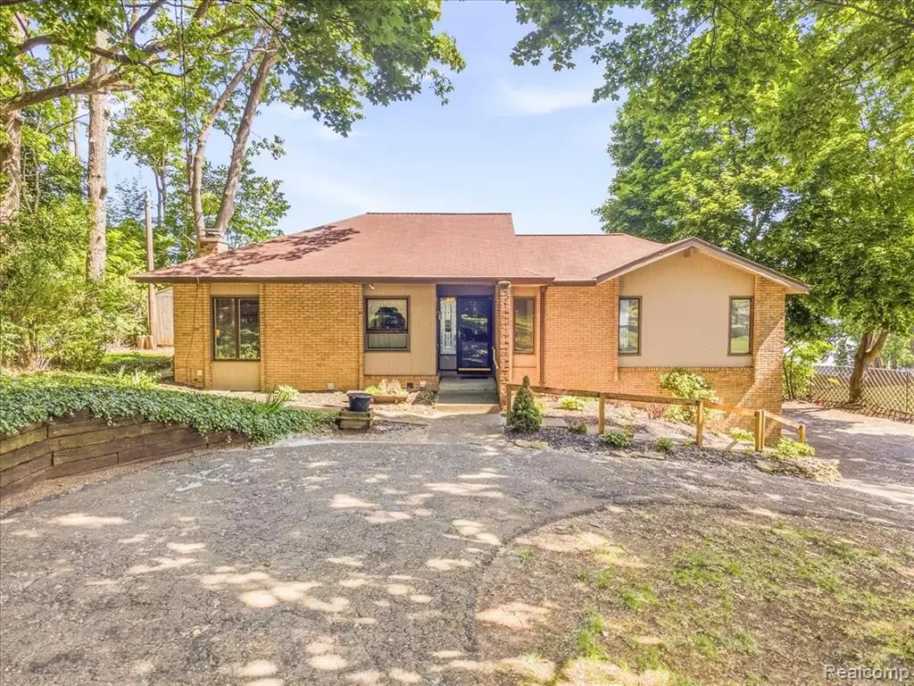 13020 Edgedale, Belleville, MI 48111 - #1