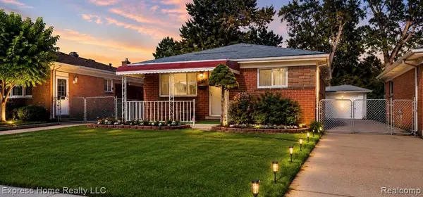 27374 Townsend, Warren, MI 48092