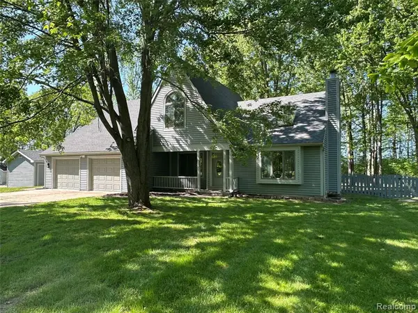 4233 State, Fort Gratiot, MI 48059