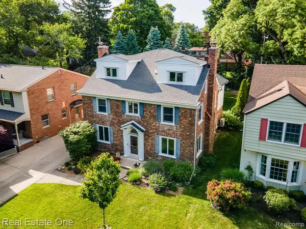 22826 Alexandrine, Dearborn, MI 48124