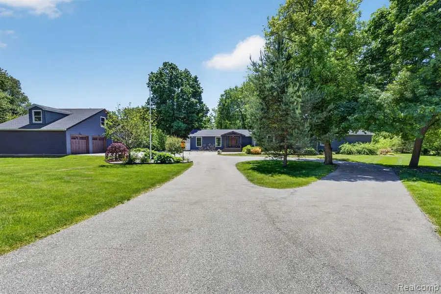 9353 Hill, Swartz Creek, MI 48473 - #2