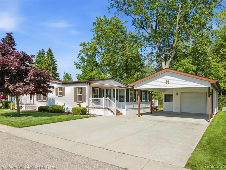 3333 Ravenswood Road, Marysville, MI 48040 - #2