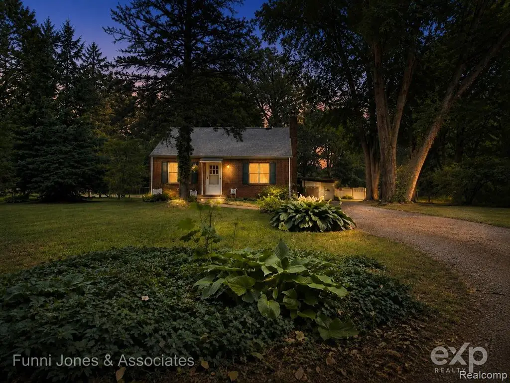 9552 Wayne, Livonia, MI 48150 - #1