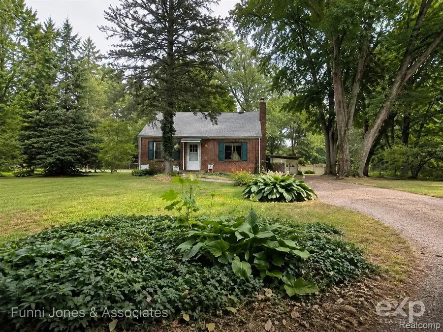 9552 Wayne, Livonia, MI 48150 - #2