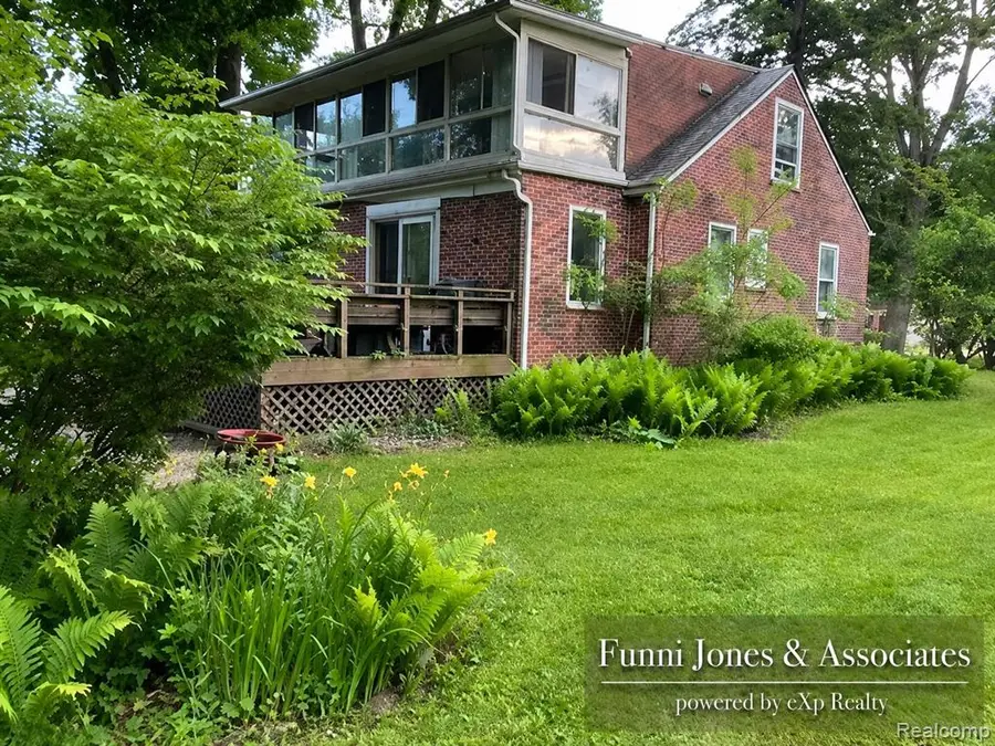 9552 Wayne, Livonia, MI 48150 - #3