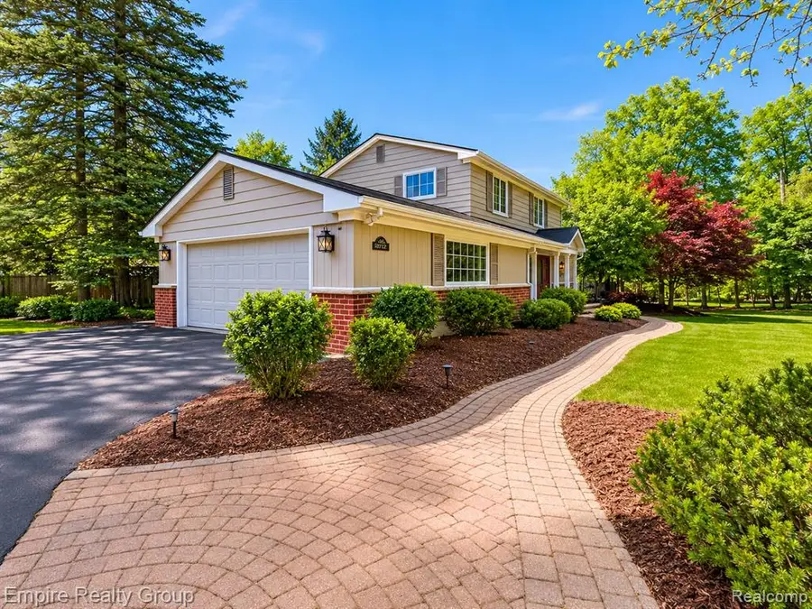 5005 Wing Lake, Bloomfield Hills, MI 48302 - #2