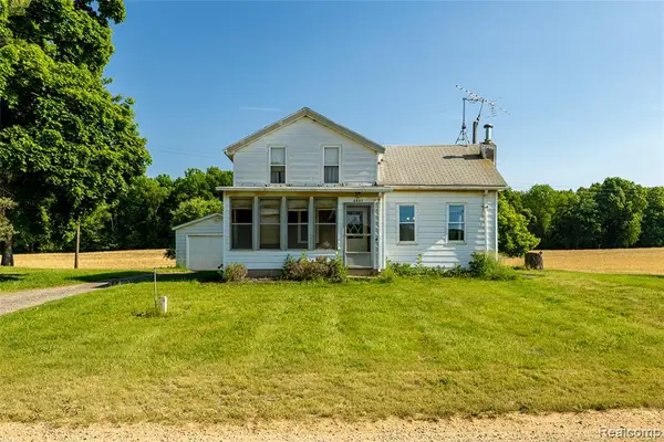2851 N Dancer, Dexter, MI 48130