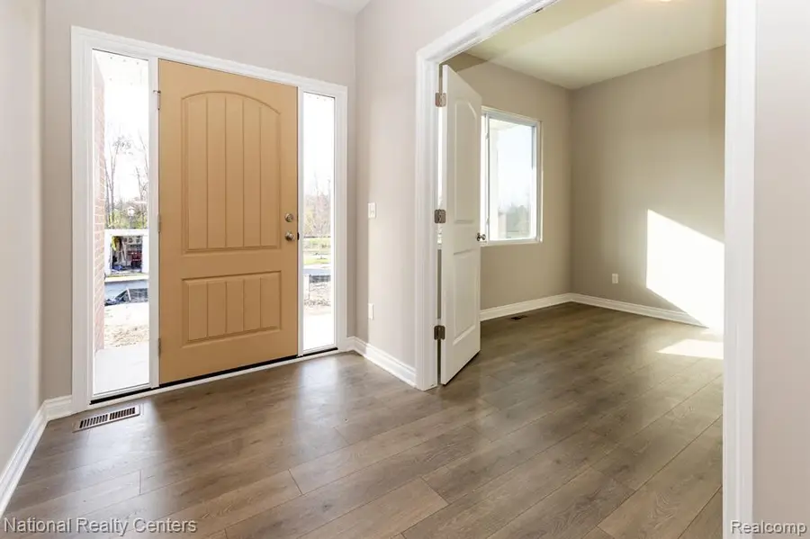 53188 Woodland Meadows, Chesterfield, MI 48047 - #2