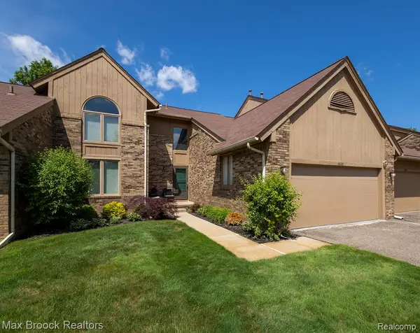 6606 Westbrooke, West Bloomfield, MI 48322