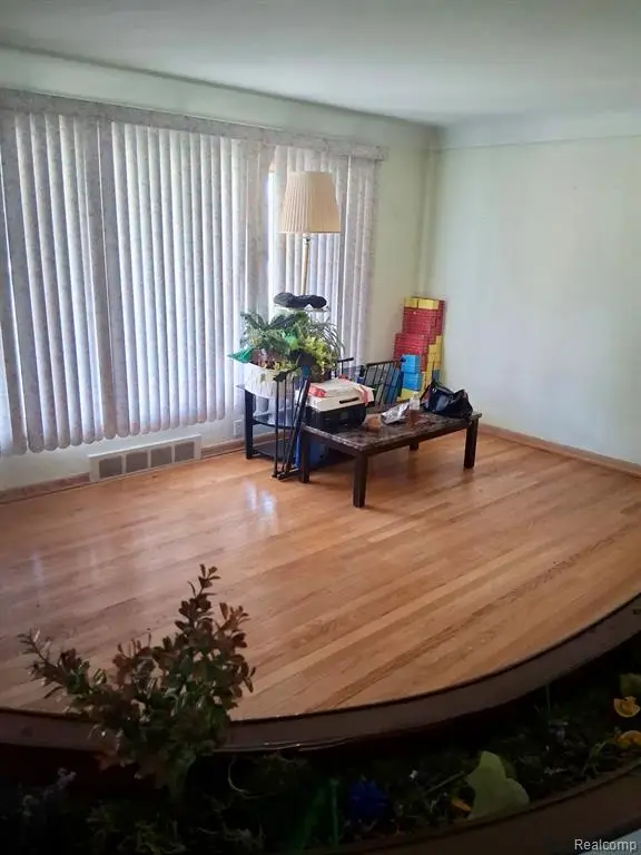 19385 Skyline, Roseville, MI 48066 - #3