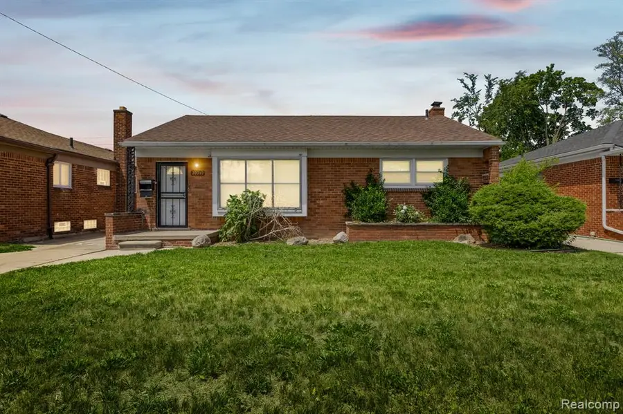 20261 Burt, Detroit, MI 48219 - #2