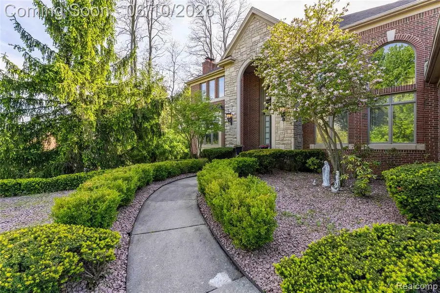5173 Serena, Troy, MI 48098 - #3