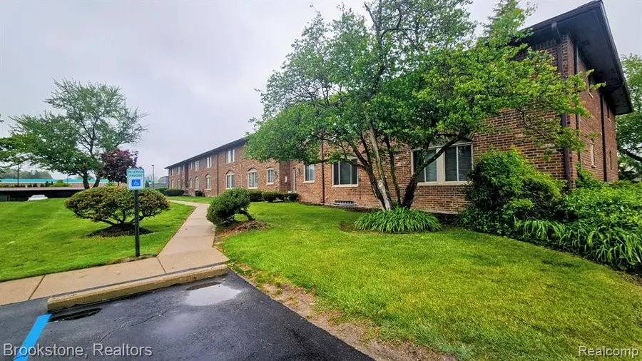 19601 W 12 Mile #204, Southfield, MI 48076 - #3