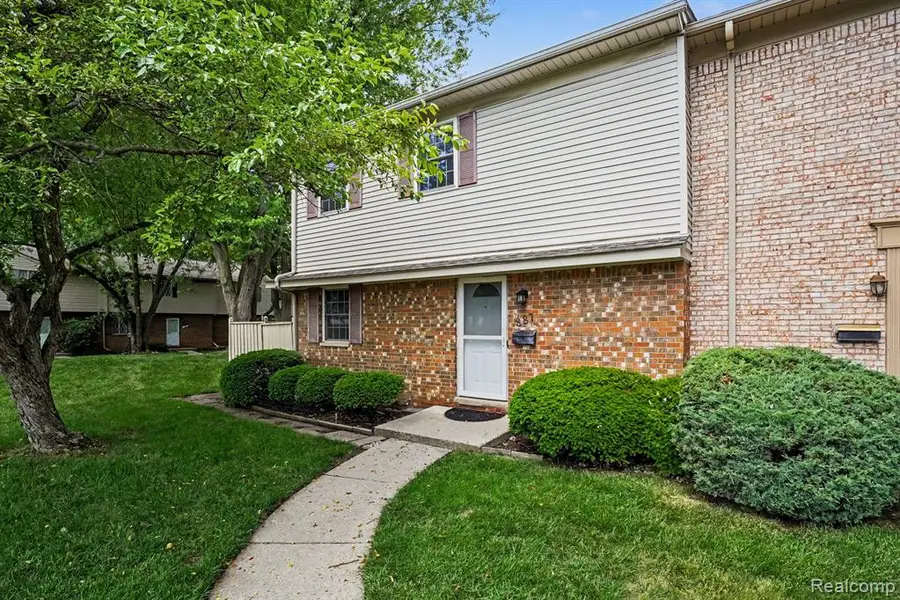 887 Kirts, Troy, MI 48084 - #3
