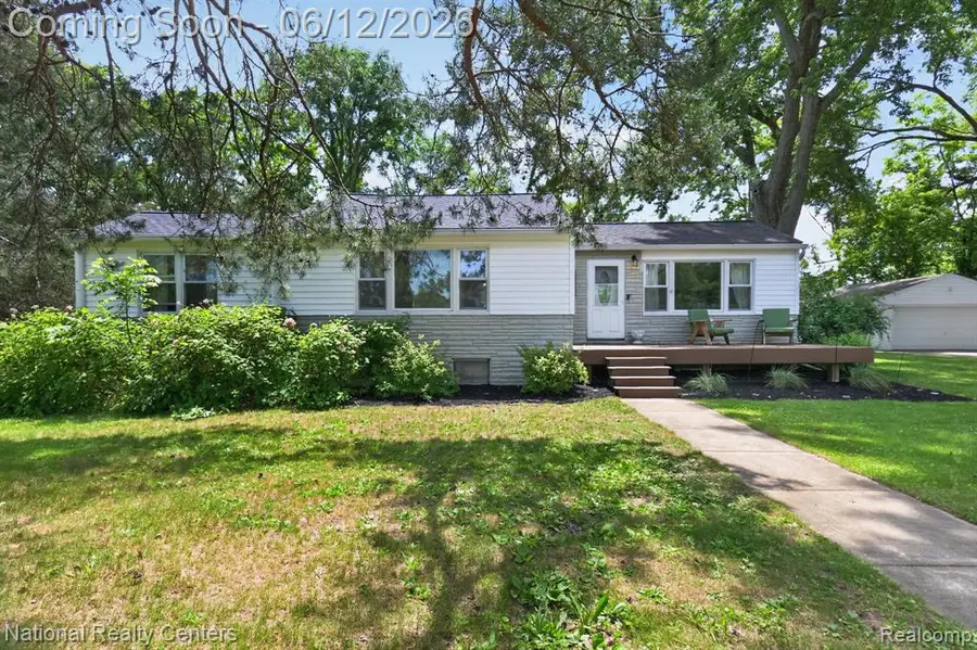 2465 Fairbury, Wixom, MI 48393 - #2