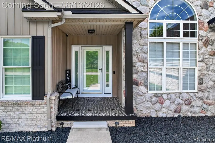 5060 Yax Pointe, Howell, MI 48843 - #2