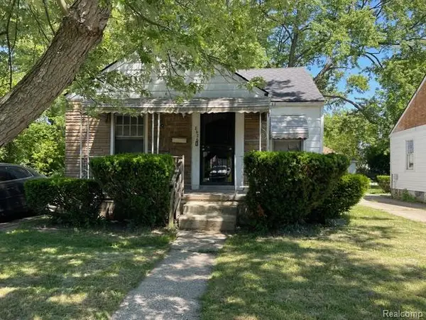 8426 Auburn, Detroit, MI 48228